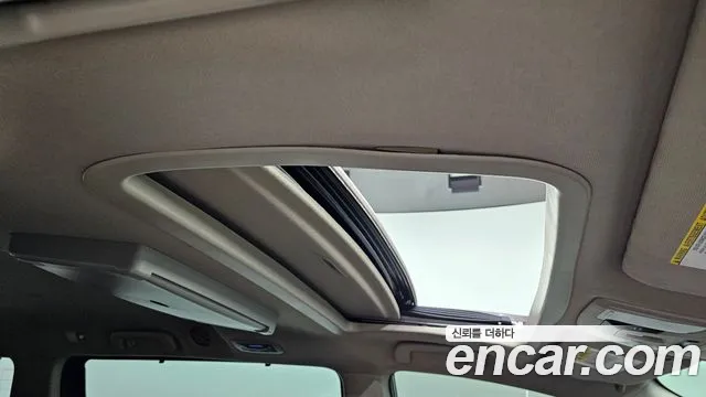 Toyota Sienna 2018 — фото 16