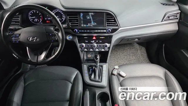 Hyundai AVANTE 2019 — фото 10