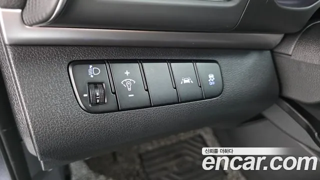 Hyundai AVANTE 2019 — фото 19