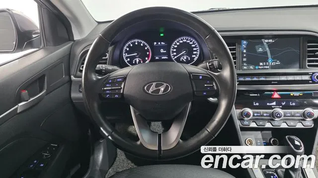 Hyundai AVANTE 2019 — фото 20