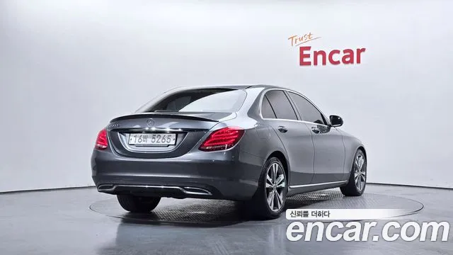 Mercedes-Benz C-Class 2018 — фото 2