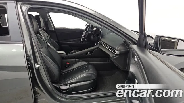 Hyundai AVANTE 2021 — фото 18