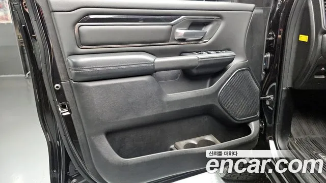 Dodge Ram Pick Up 2019 — фото 14