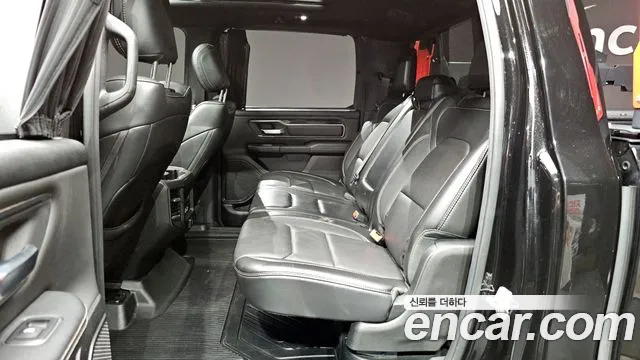 Dodge Ram Pick Up 2019 — фото 16