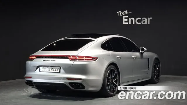 Porsche Panamera 2019 — фото 2