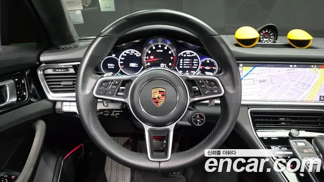 Porsche Panamera 2019 — фото 13