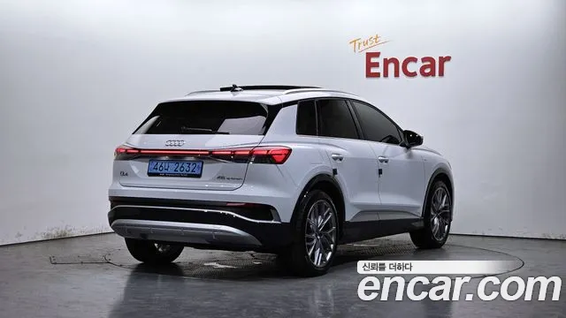 Audi Q4 e-tron 2025 — фото 2