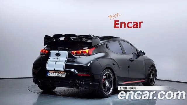 Hyundai Veloster 2022 — фото 1