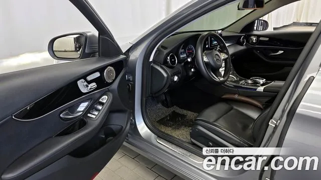 Mercedes-Benz C-Class 2016 — фото 10