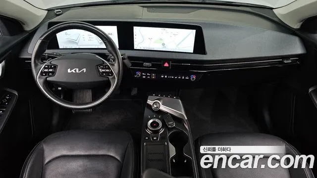 Kia EV6 2022 — фото 10
