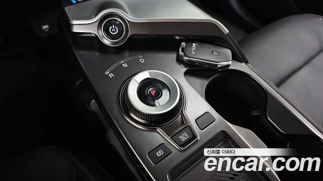Kia EV6 2022 — фото 12
