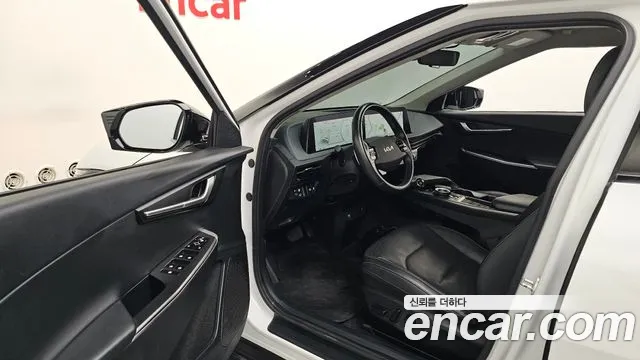 Kia EV6 2022 — фото 13