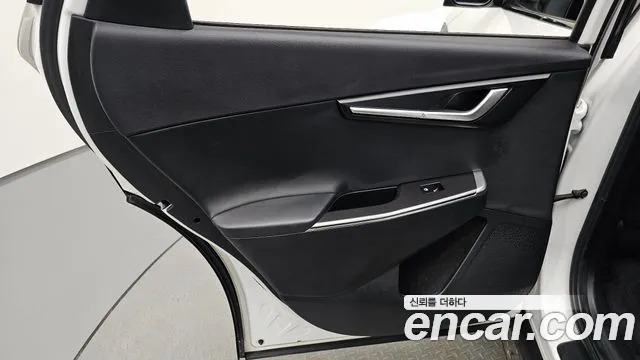 Kia EV6 2022 — фото 15