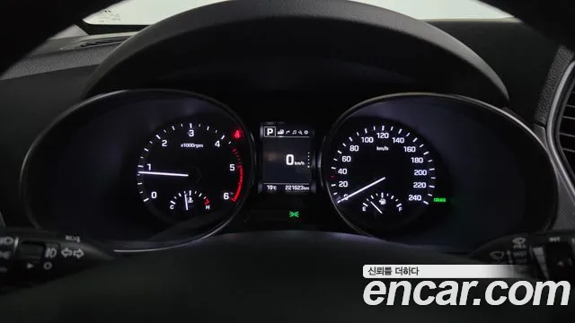 Hyundai Santafe 2016 — фото 8