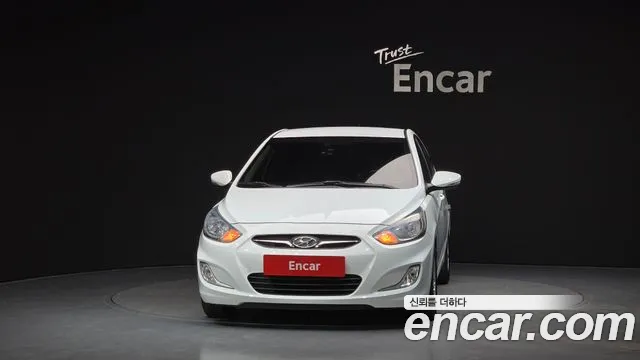 Hyundai Accent 2014 — фото 3