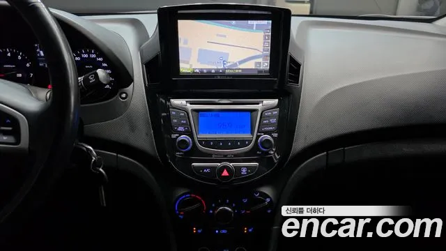 Hyundai Accent 2014 — фото 17