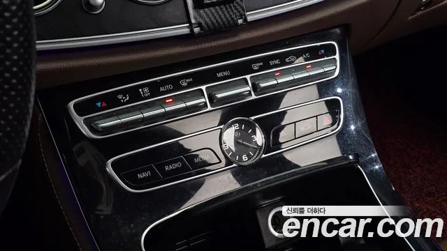 Mercedes-Benz E-Class 2017 — фото 18