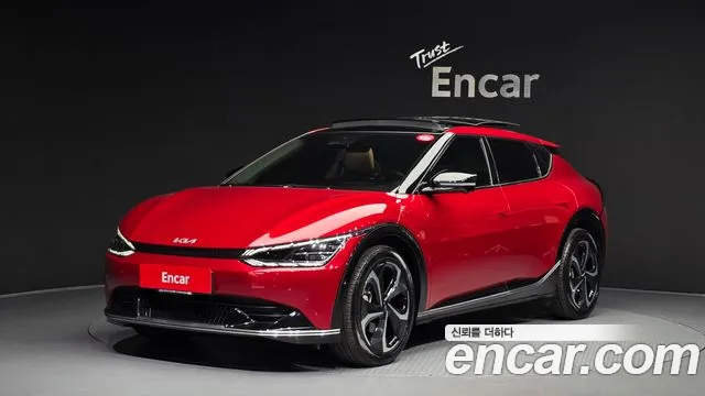 Kia EV6 2022 — фото 1