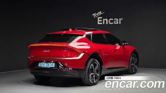 Kia EV6 2022 — фото 2