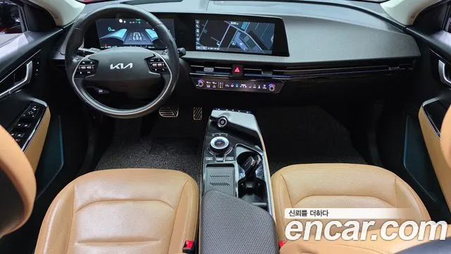 Kia EV6 2022 — фото 10