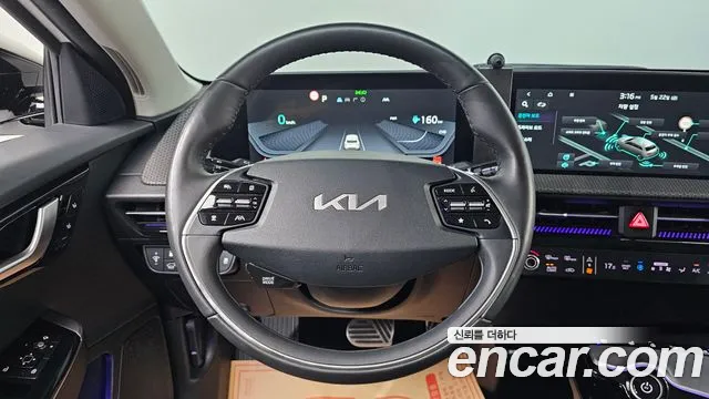 Kia EV6 2022 — фото 20