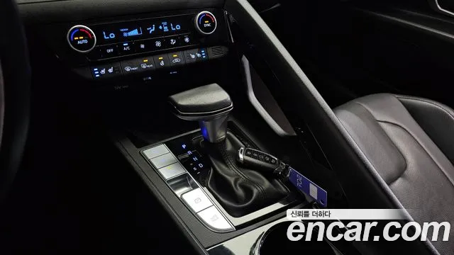 Hyundai AVANTE 2021 — фото 12