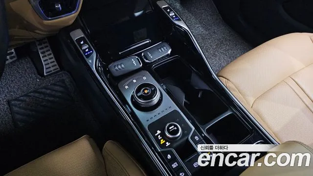 Kia Sorento 2023 — фото 12