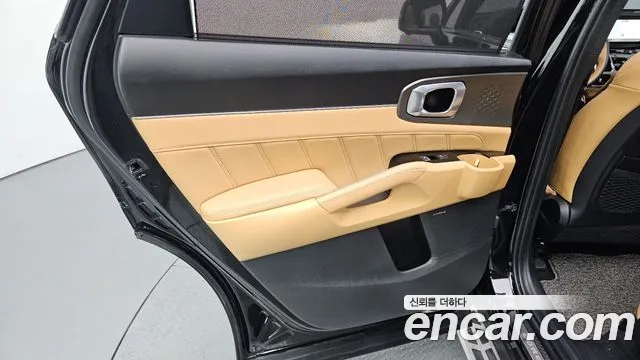 Kia Sorento 2023 — фото 15