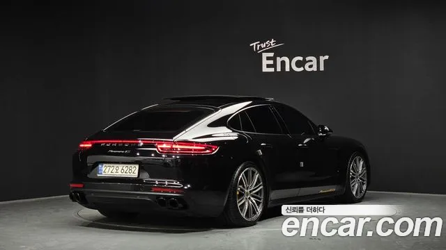 Porsche Panamera 2018 — фото 2