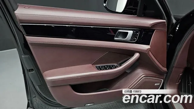 Porsche Panamera 2018 — фото 14