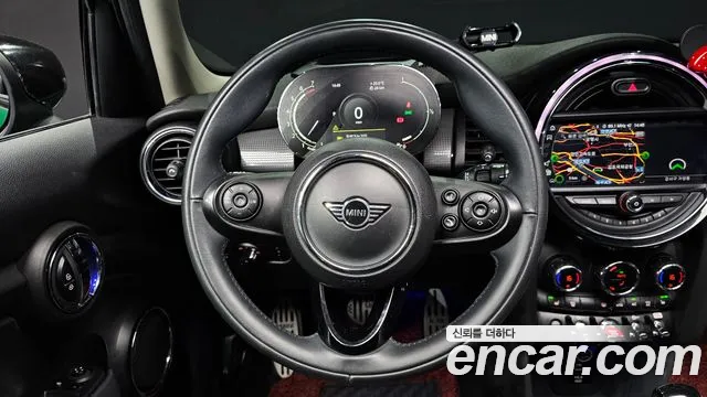 Mini Cooper 2021 — фото 18