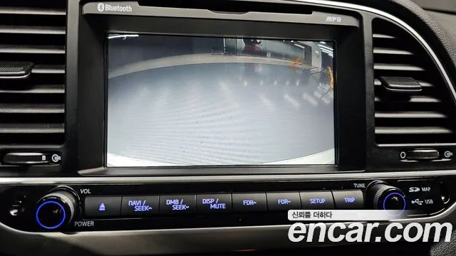 Hyundai AVANTE 2016 — фото 18