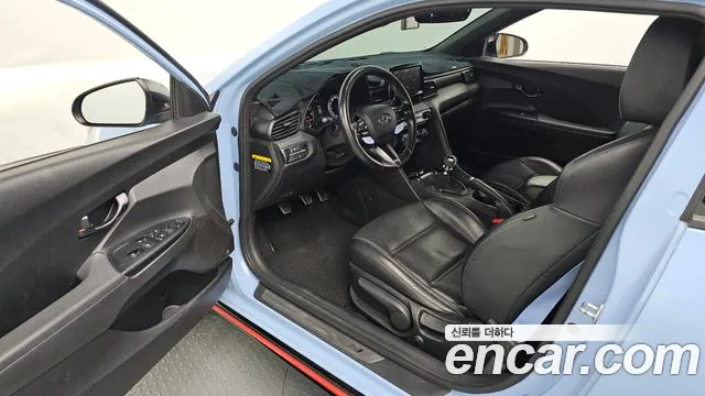 Hyundai Veloster 2019 — фото 13