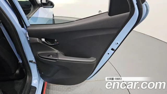 Hyundai Veloster 2019 — фото 15