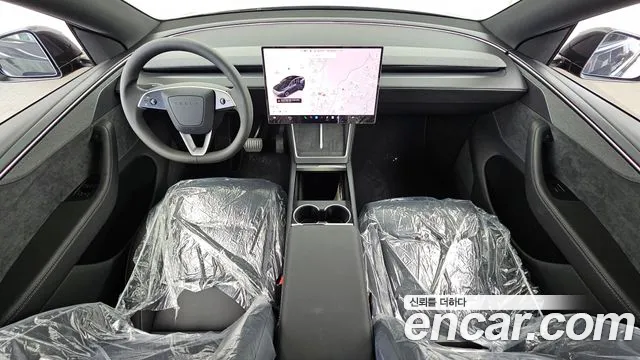 Tesla Model Y 2026 — фото 10