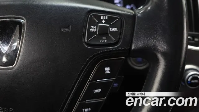 Hyundai Equus 2012 — фото 14