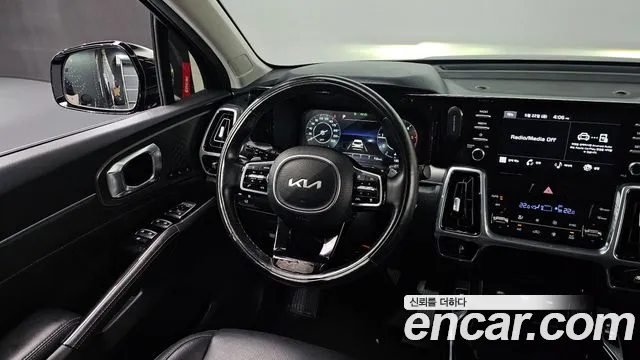 Kia Sorento 2023 — фото 13