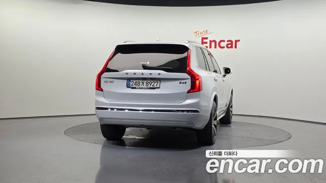 Volvo XC90 2022 — фото 4
