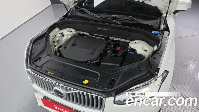 Volvo XC90 2022 — фото 6