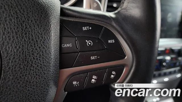 Jeep Cherokee 2018 — фото 16