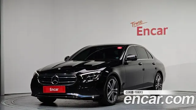 Mercedes-Benz E-Class 2023 — фото 1