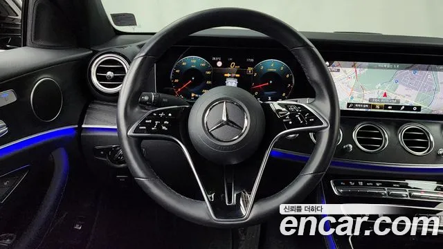 Mercedes-Benz E-Class 2023 — фото 19