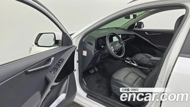Kia Niro 2022 — фото 13