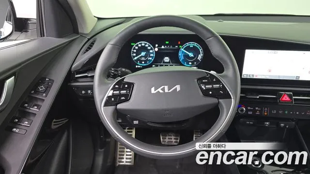 Kia Niro 2022 — фото 19