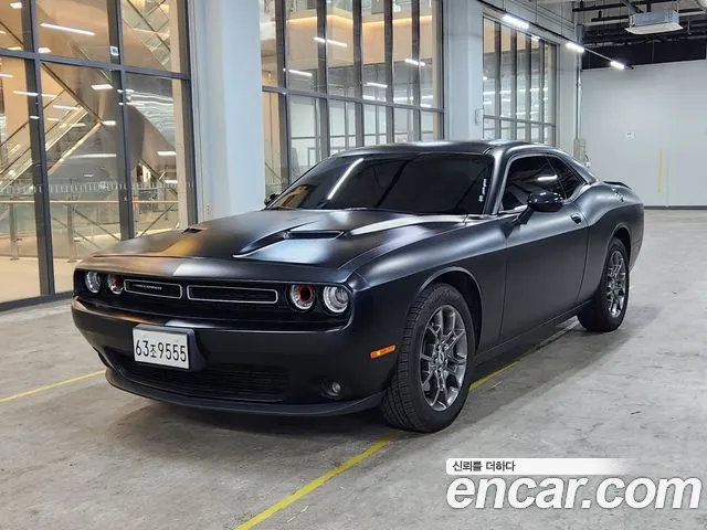 Dodge Challenger 2017 — фото 2