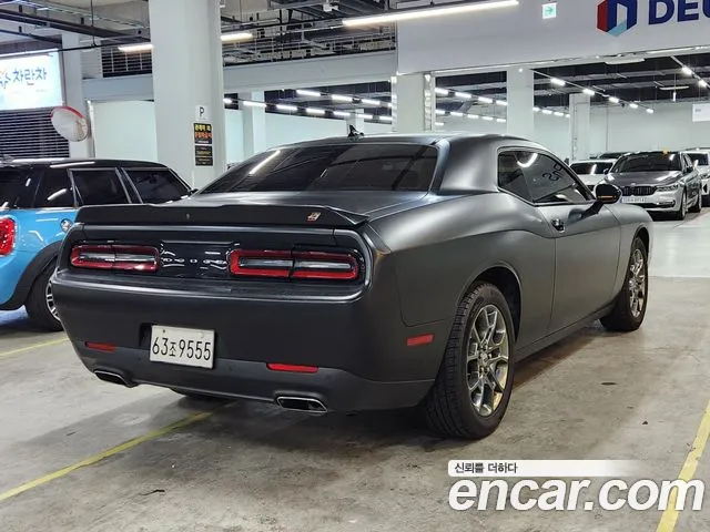 Dodge Challenger 2017 — фото 4