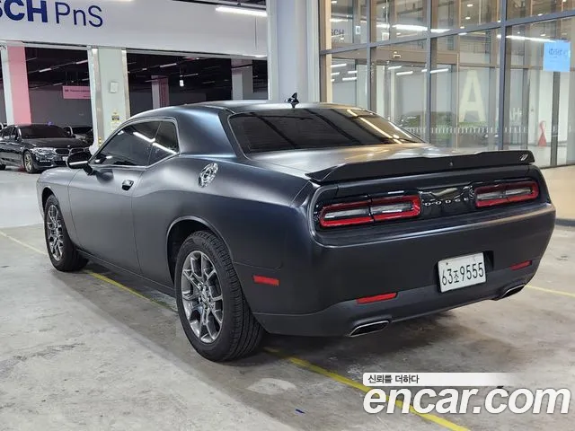 Dodge Challenger 2017 — фото 6