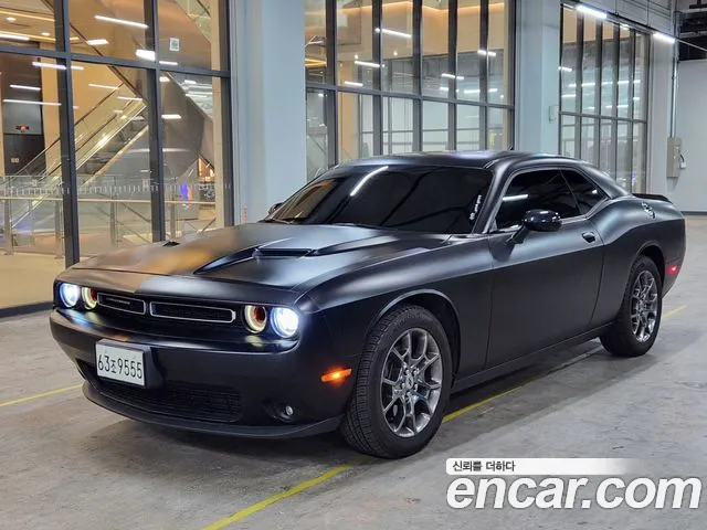 Dodge Challenger 2017 — фото 18