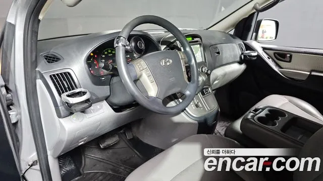 Hyundai Starex 2015 — фото 7