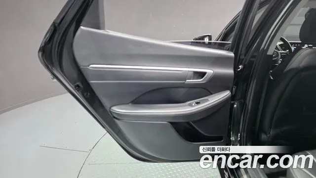 Hyundai Sonata 2022 — фото 15